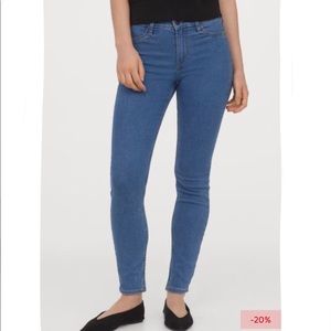 H&M Dark Denim Skinny Jeans Size: 25 in Women’s